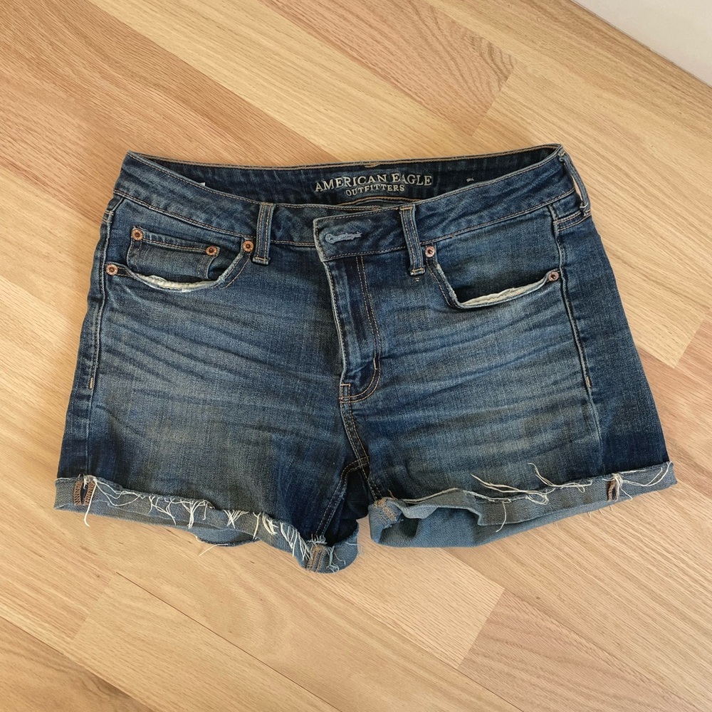American Eagle Outfitters Women's Frayed Hem Blue Jean Shorts, Size 8, Like New